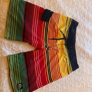 QUICKSILVER- NWOT men’s swim trunks 32